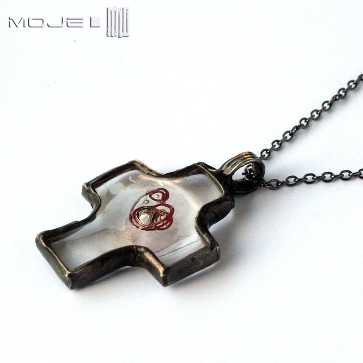 krzyz-z-zawirowaniem-wisior-z-krzyzem-szklany-fusing-bezbarwny-meski