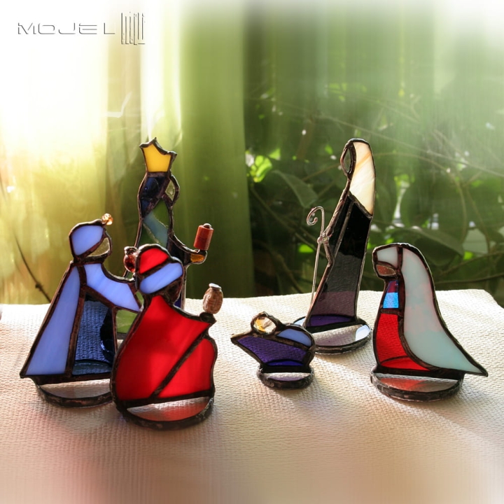 figurki-do-szopki-witrazowe-swieta-boze-narodzenie-Jozef-Maria-krolowie