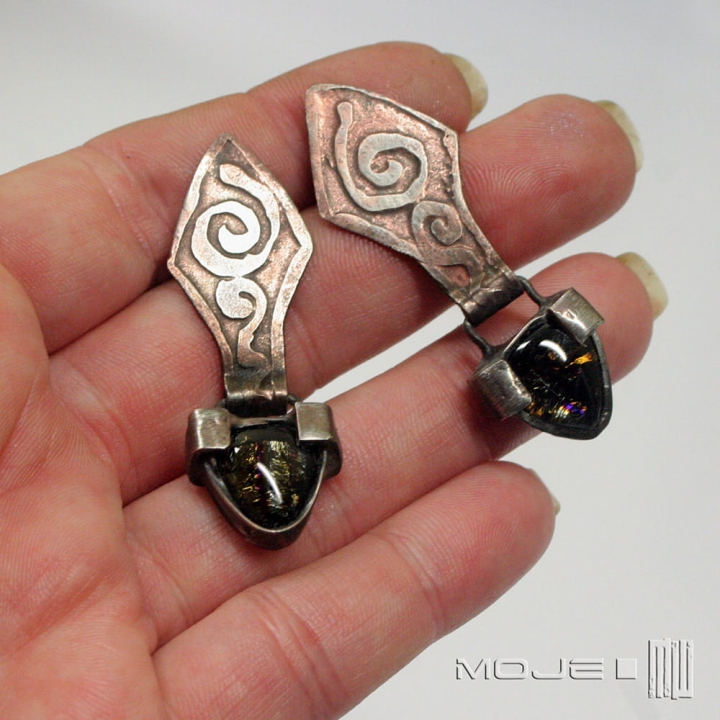 antyczne-wahadlo-kolczyki-miedziane-z-miedzi-szklae-oko-fusing-szklo-dichroiczne-sztyfty-wiszace-kolczyki