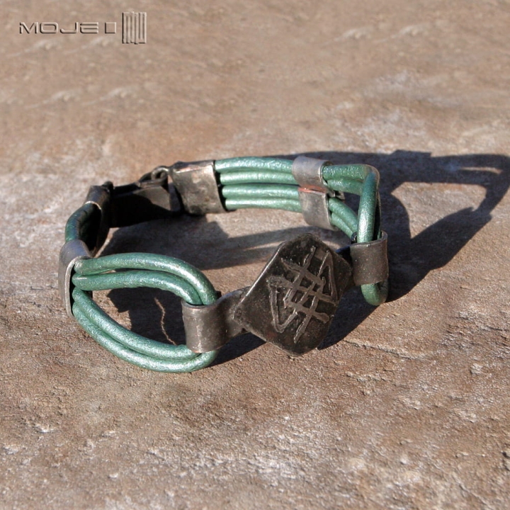 wzmacnia-wytrwalosc-bransoletka-miedz-skorzane-rzemienie-znaki-runiczne-bindruna-amulet