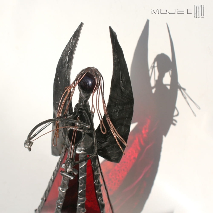 Lanoiah-szklany-aniol-figurka-ze-szkla-stojacy-witrazowy-skrzypce-dekor-prezent-swieta-ozdoba