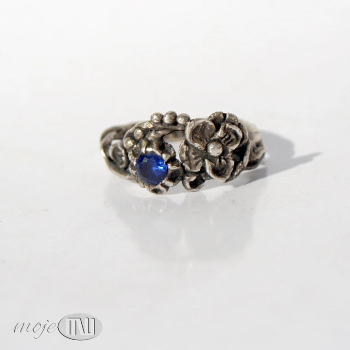 kwiatowy-srebrny-pierscionek-ze-srebra-delikatny-romantyczny-kwiatuszki-cyrkonia