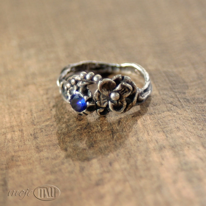 kwiatowy-srebrny-pierscionek-ze-srebra-delikatny-romantyczny-kwiatuszki-cyrkonia