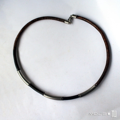 minimalizm-prosty-naszyjnik-z-rzemienia-skorzanego-stal-chirurgiczna