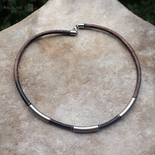 minimalizm-prosty-naszyjnik-z-rzemienia-skorzanego-stal-chirurgiczna