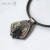 wisior-z runami-i-turmalinem-meski-wisiorek-z-miedzi-czarny-turmalin-znaki-runiczne-runy-amulet-rustykalny-na-rzemieniu