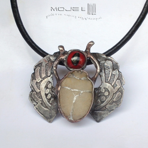 skarabeusz-kamienny-wisior-egipski-zuk-miedziany-kamien