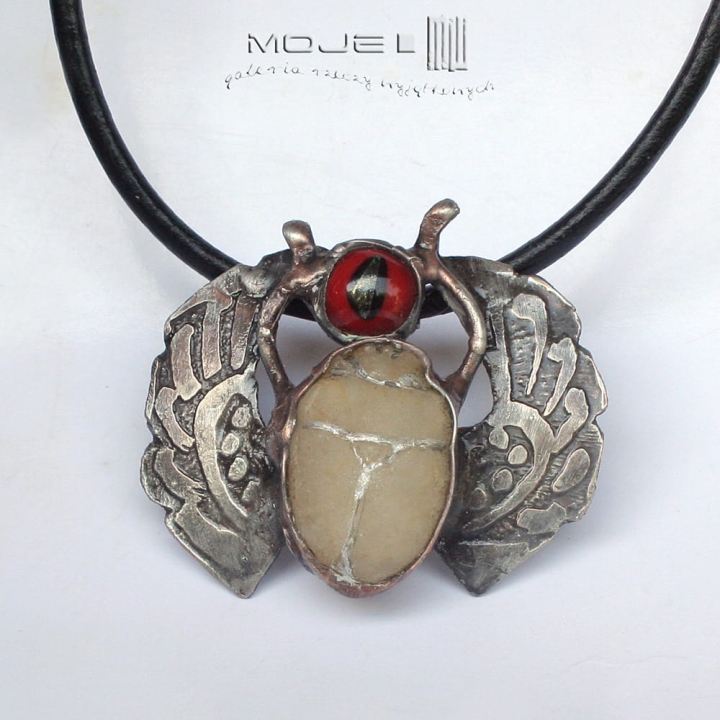 skarabeusz-kamienny-wisior-egipski-zuk-miedziany-kamien