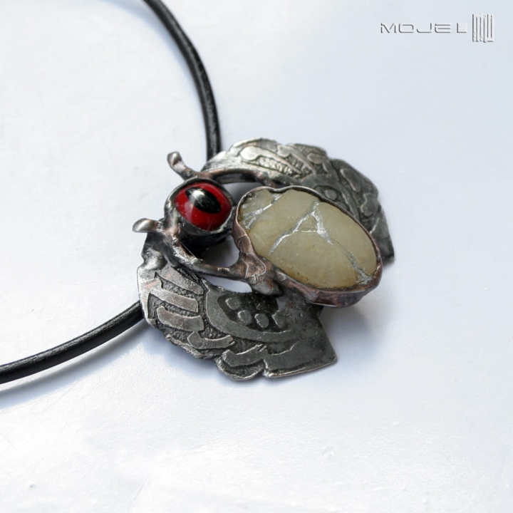 skarabeusz-kamienny-wisior-egipski-zuk-miedziany-kamien