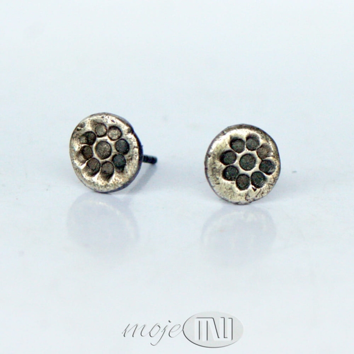 kwiatuszki-srebrnuszki-malutkie-kolczyki-sztyfty-ze-srebra-srebrne
