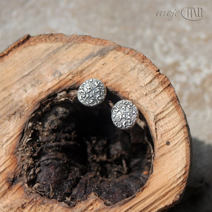 filigranowy-desen-malutkie-srebrne-kolczyki-sztyfty-ze-srebra-srebro