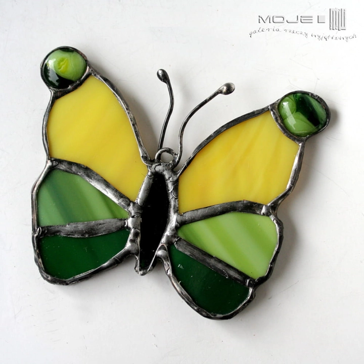 motyl-w-zolci-i-zileleni-dekoracja-ze-szkla-szklany-witrazowy-zawieszka-na-sciane-kolorowy