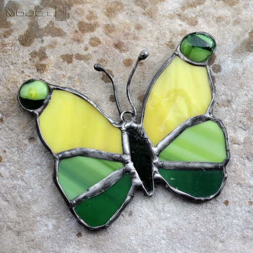 motyl-w-zolci-i-zileleni-dekoracja-ze-szkla-szklany-witrazowy-zawieszka-na-sciane-kolorowy