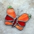motyl-w-pomaranczach-dekoracja-zawieszka-ze-szkla-witraz-szklany-ozdobny-zawieszka-na-sciane