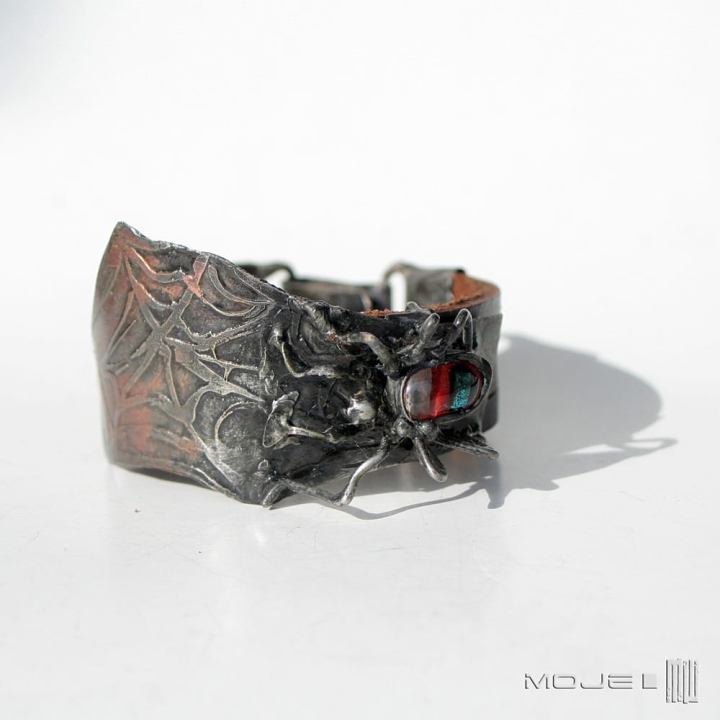 arachne-manela-bransoleta-z-pajakiem-stylizowany-pajak-meska-bizuteria-gotycka-pajeczyna-miedziana-skorzane-rzemienie