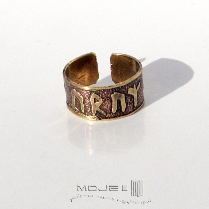 amulet-zdrowia-obraczka-z-mosiadzu-mosiezna-runy-znaki-runiczne-talizman