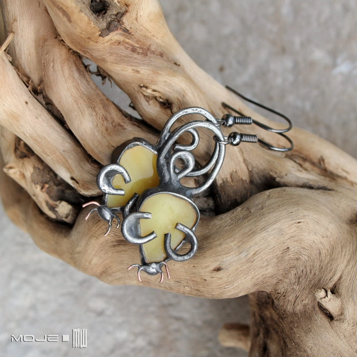 myszki-zolciszki-kolczyki-ze-szkla-myszy-do-uszu-smieszne-oprawione-w-miedz