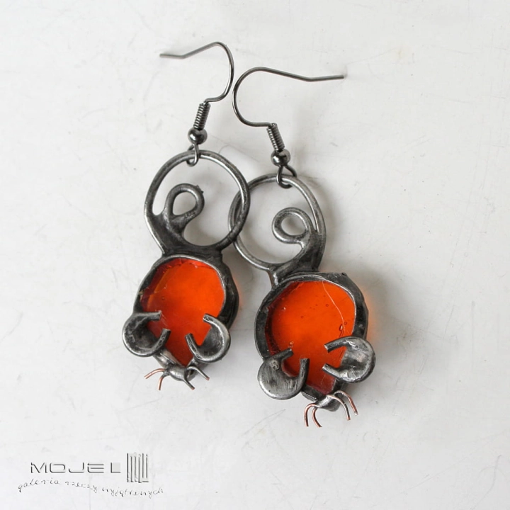 myszki-przejrzystopomaranczowe-kolczyki-ze-szkla-myszy-do-uszu-smieszne-oprawione-w-miedz
