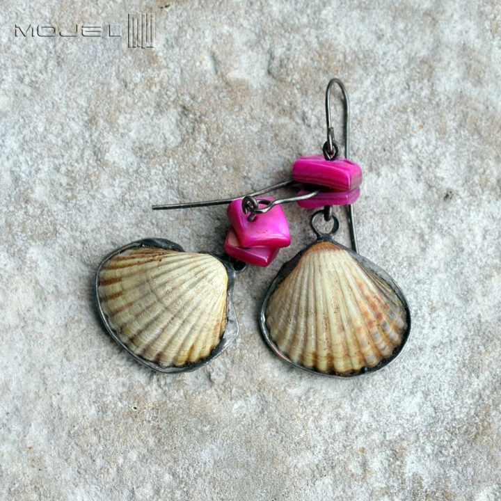 baltyczki-na-perlowo-kolczyki-z-muszelek-baltyckie-masa-perlowa-wiszace