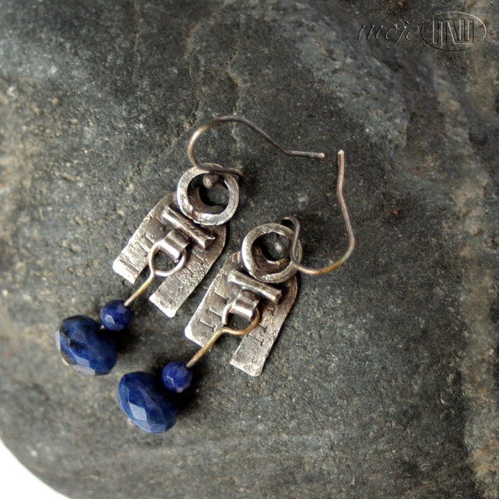 wahadlowy-sodalit-srebrne-kolczyki-z-sodalitem-wiszace-oponki-fasdetowane-niebieskie