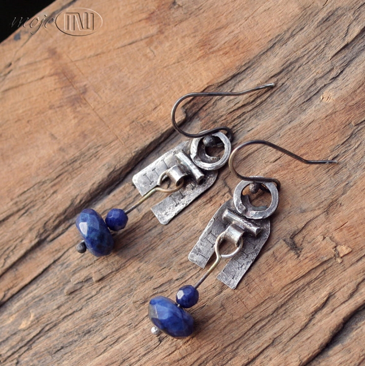 wahadlowy-sodalit-srebrne-kolczyki-z-sodalitem-wiszace-oponki-fasdetowane-niebieskie