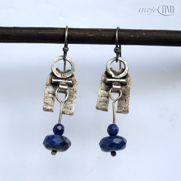 wahadlowy-sodalit-srebrne-kolczyki-z-sodalitem-wiszace-oponki-fasdetowane-niebieskie