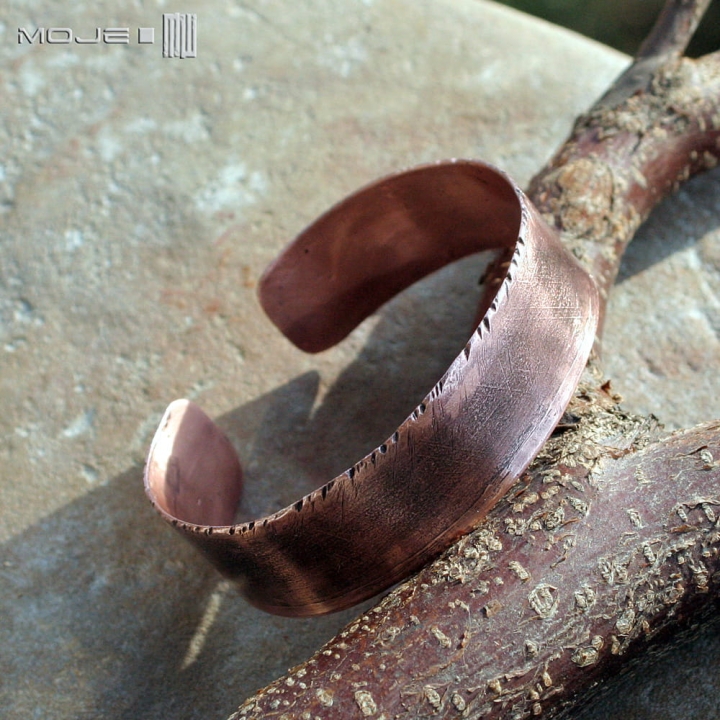 rzazy-w-miedzi-szeroka-bransoletka-miedziana-surowa-prosta-rustykalna-meska-damska-unisex