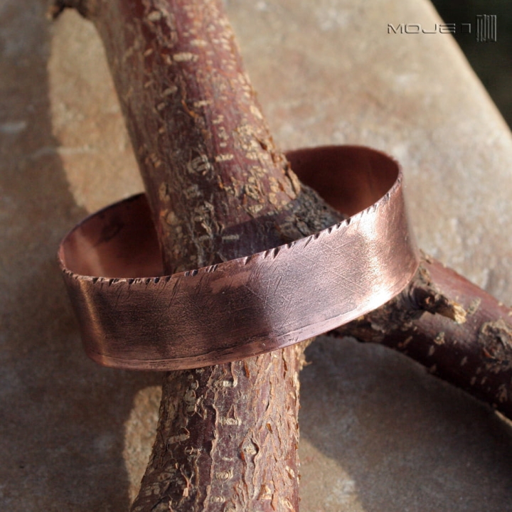 rzazy-w-miedzi-szeroka-bransoletka-miedziana-surowa-prosta-rustykalna-meska-damska-unisex