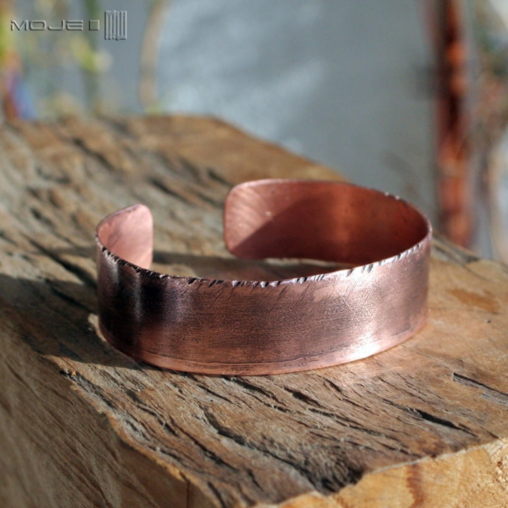 rzazy-w-miedzi-szeroka-bransoletka-miedziana-surowa-prosta-rustykalna-meska-damska-unisex