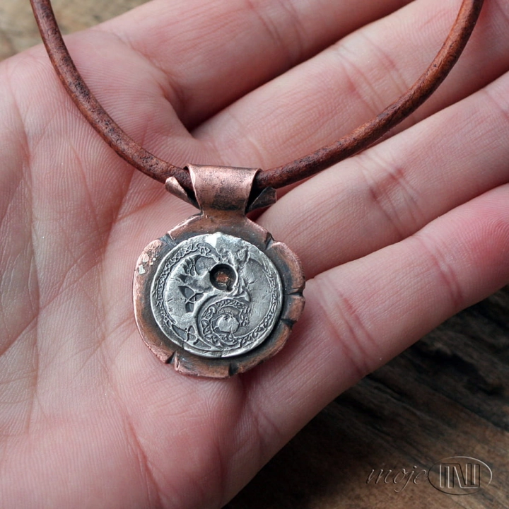 Yin-yang-w-miedzi-i-srebrze-wisior-z-miedzi-i-ze-srebra-meski-bizuteria-dla-niego-na-skorzanym-rzemieniu