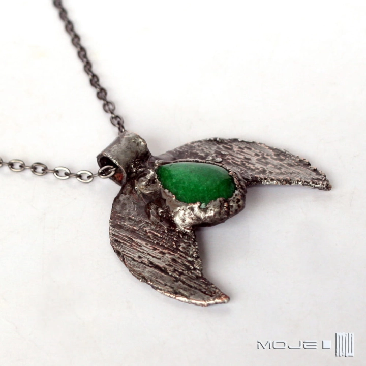 lunula-z-jadeitem-wisior-ksiezycowy-kobiecy-zielony-kamien