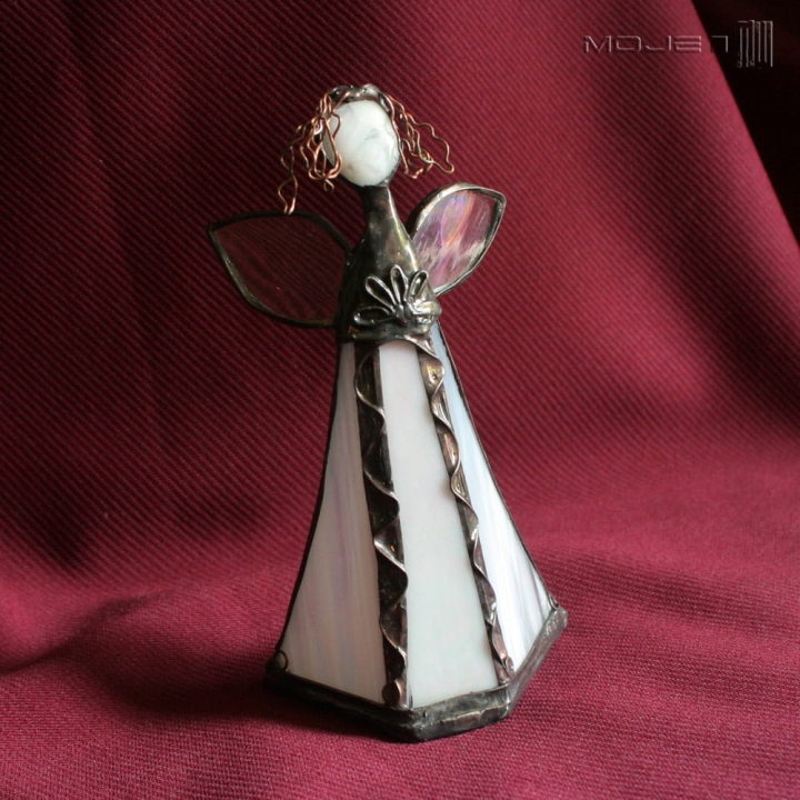 Bialy-aniol-szklany-stojacy-aniolek-figurka-ze-szkla-witrazowy-chrzest-komunia-prezent-pamiatka