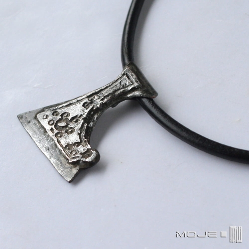 topor-Peruna-wisior-miedziany-pokryty-cyna-slowianska-bizuteria-amulet-poganska-bizuteria