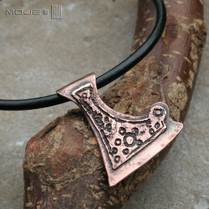 topor-Peruna-w-miedzi-wisior-miedziany-slowianska-bizuteria-amulet-poganska-bizuteria