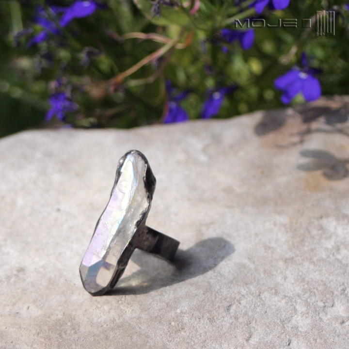 samotny-krysztal-pierscionek-z-surowym-kamieniem-krysztal-gorski-aura-anielska-miedziana-oprawa-surowe-piekno