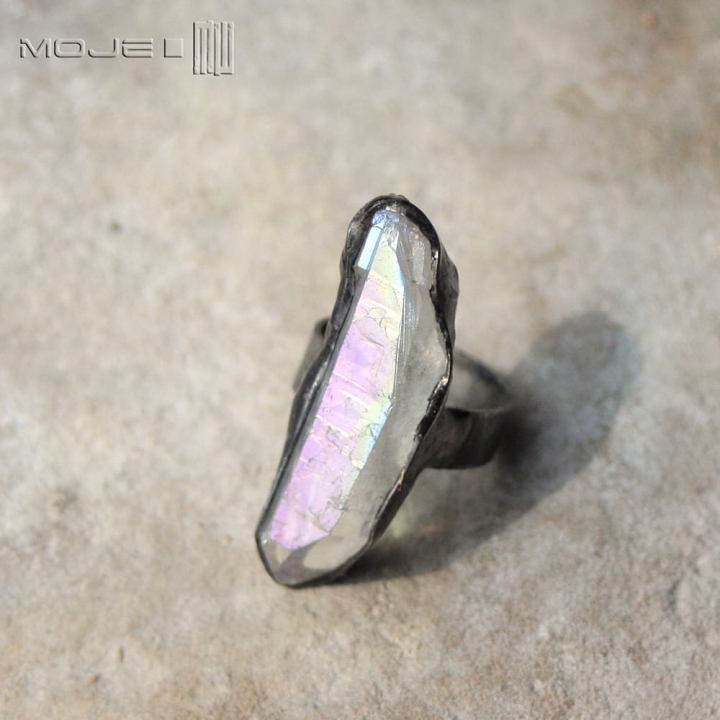 samotny-krysztal-pierscionek-z-surowym-kamieniem-krysztal-gorski-aura-anielska-miedziana-oprawa-surowe-piekno