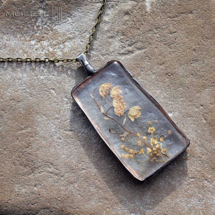 herbario-konwalia-i-czarny-bez-wisior-ze-szkla-z-suszonymi-kwiatami-szklana-zawieszka-magiczny-niepowtarzalny-prezent