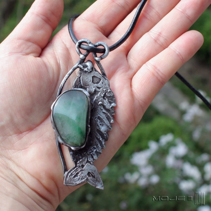 ryba-na-zielono-wisior-zielony-kamyk-ryba-wisior-chalcedon