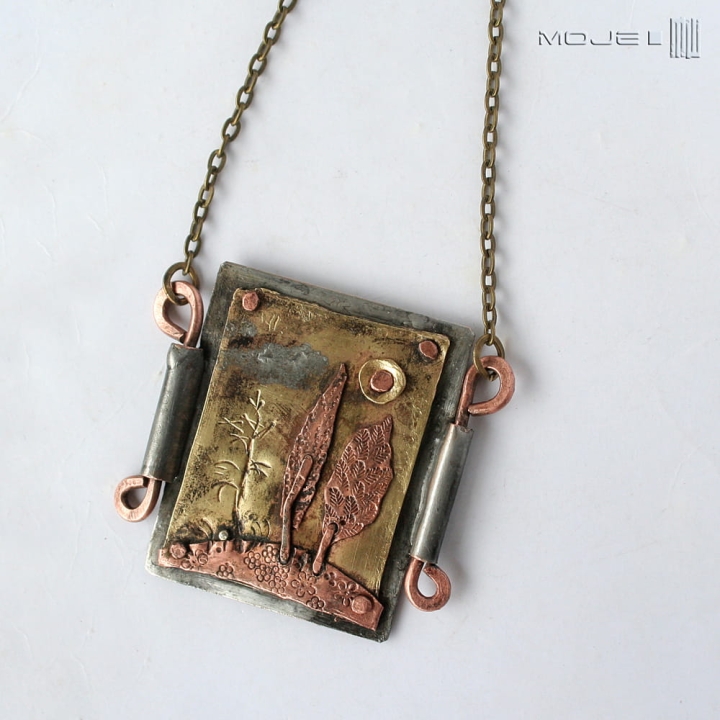 wisior-z-widoczkiem-rustykalny-wisior-miedz-mosiadz-drzewa-bizuteria-z-naturalnych-materialow