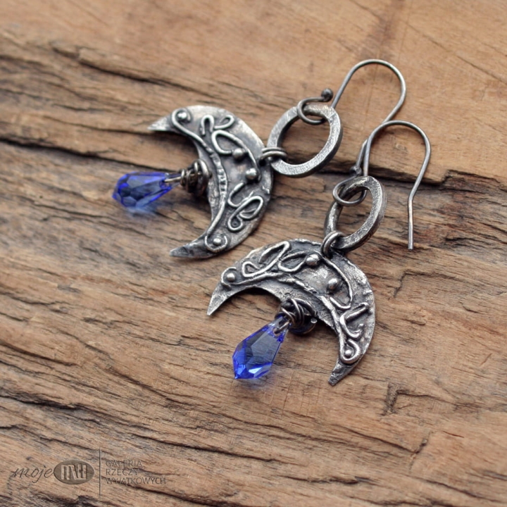 lunule-z-blekitem-ksiezycowe-kolczyki-kobiece-lunula-swarovski-srebro-ze-srebra-blekitne-slowianska-bizuteria