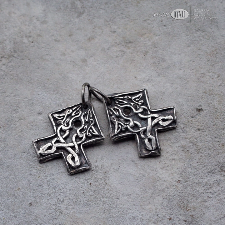 wilcza-othala-wisior-ze-srebra-srebro-wilk-runa-znak-runiczny-amulet-talizman.jpg