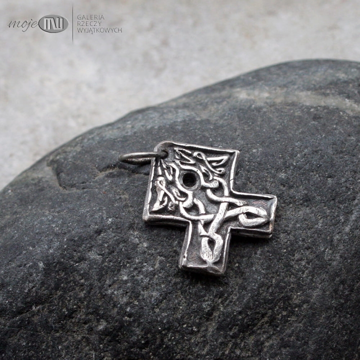 wilcza-othala-wisior-ze-srebra-srebro-wilk-runa-znak-runiczny-amulet-talizman.jpg