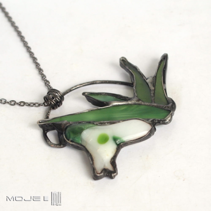 sniezyczka-szklane-kwiatki-wiosenny-wisior-ze-szkla-przebisnieg