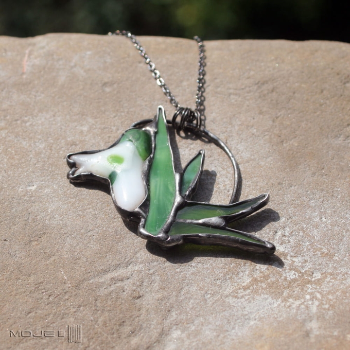 sniezyczka-szklane-kwiatki-wiosenny-wisior-ze-szkla-przebisnieg