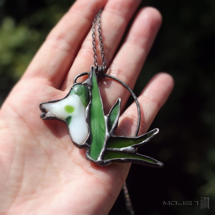 sniezyczka-szklane-kwiatki-wiosenny-wisior-ze-szkla-przebisnieg