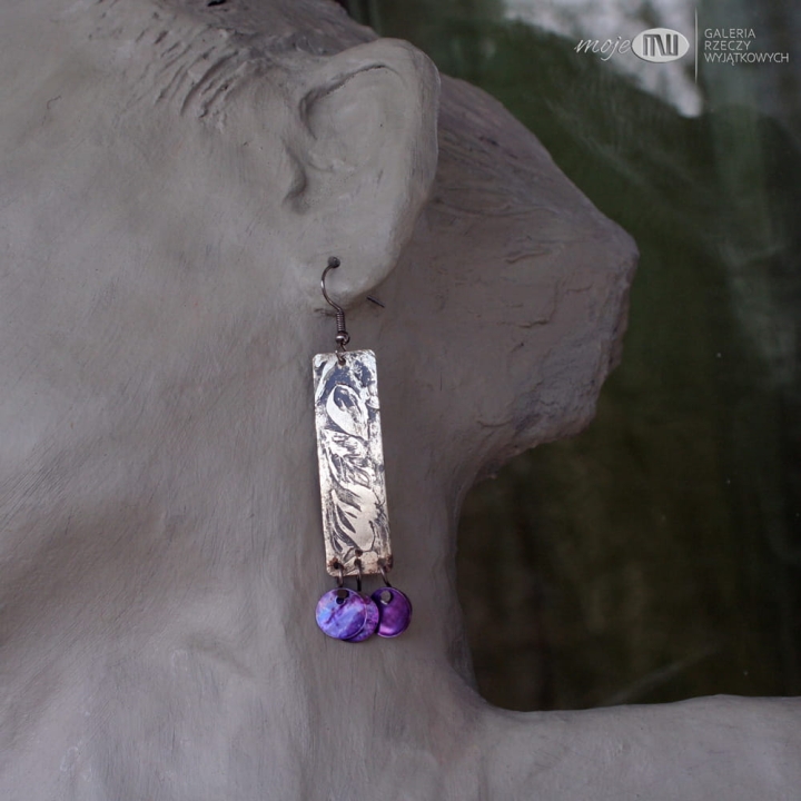 florostokat-z-masa-perlowa-dlugie-wiszace-kolczyki-alpaka-florystyczne-masa-perlowa