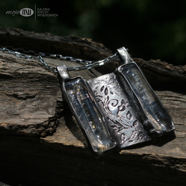 podwojne-odbicie-wisior-szklo-metal-kwadratowy-rustykalny-motywy-kwiatowe