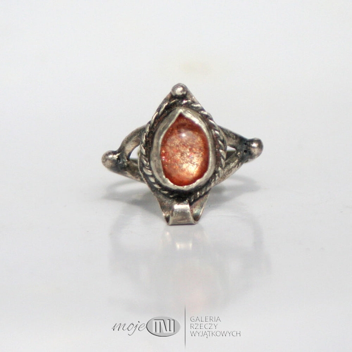 kamien-sloneczny-w-srebrze-pierscionek-srebro-ze-srebra