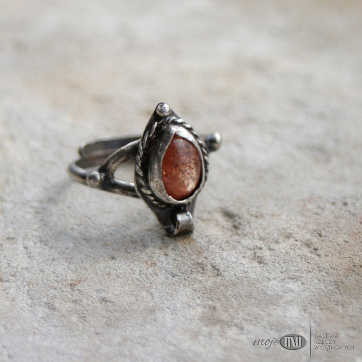 kamien-sloneczny-w-srebrze-pierscionek-srebro-ze-srebra