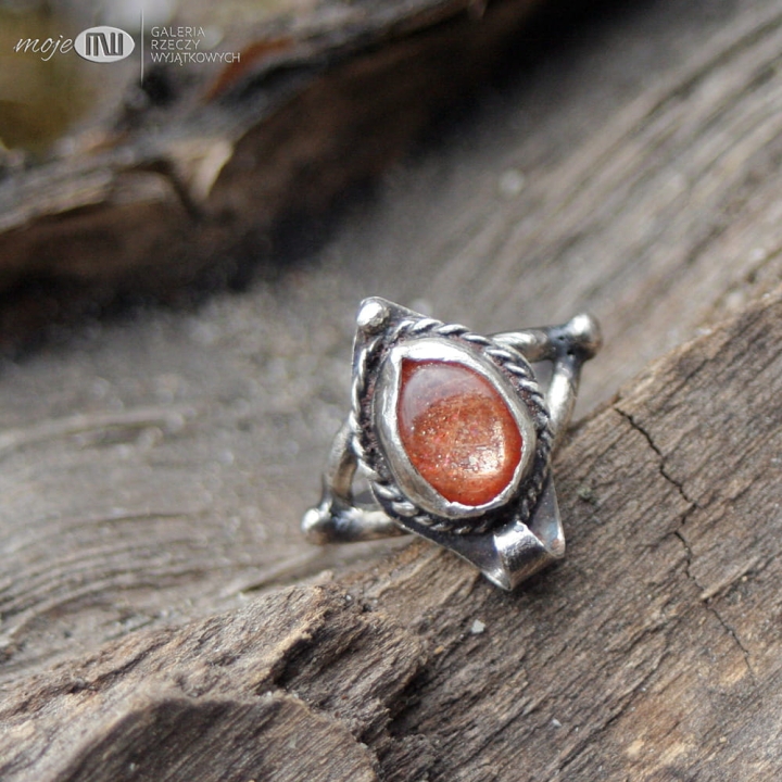 kamien-sloneczny-w-srebrze-pierscionek-srebro-ze-srebra